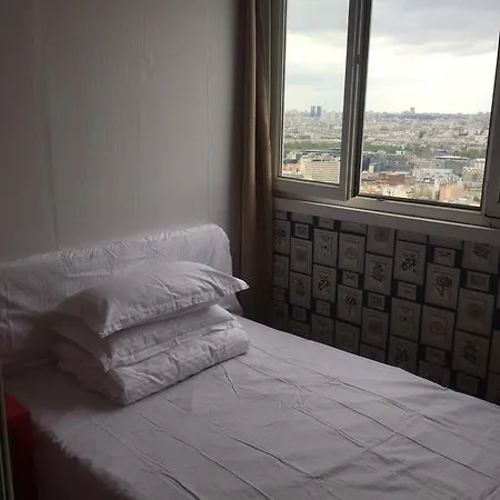 33 Hostel
